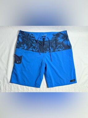 Oakley Board Shorts Mens 38 Blue Floral Swim Trunks Cargo Style Pocket